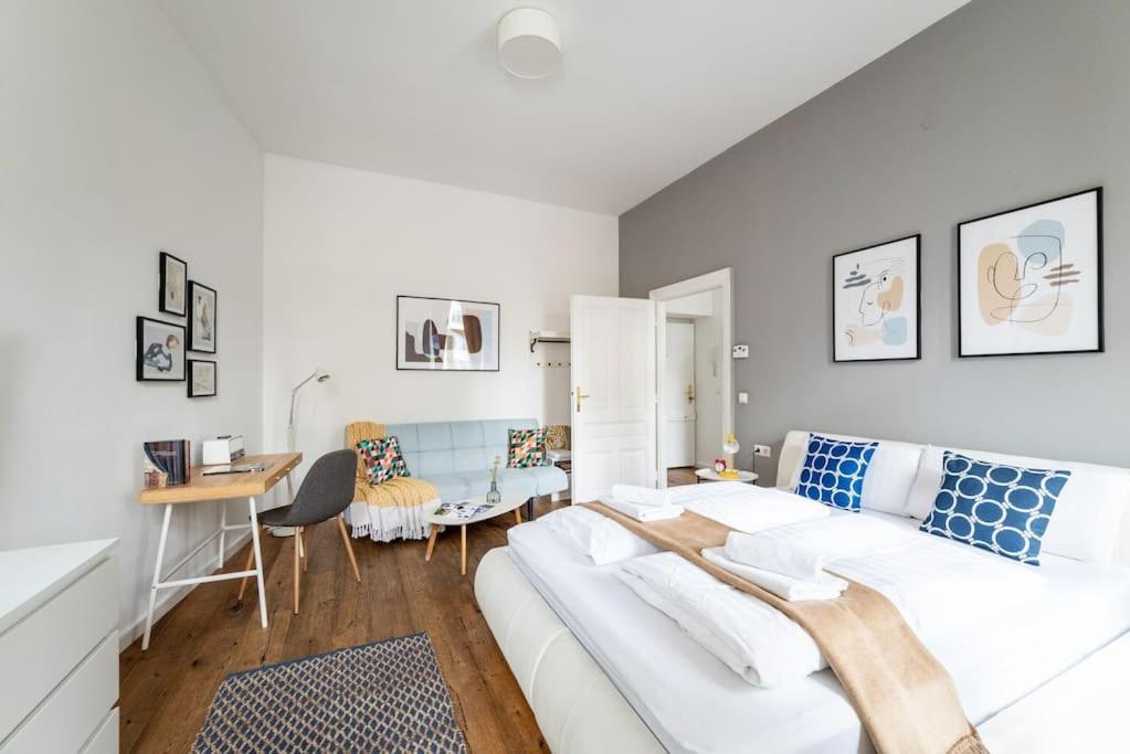 Lite 1Br Near Metro & Center By Hm Leilighet Wien Eksteriør bilde