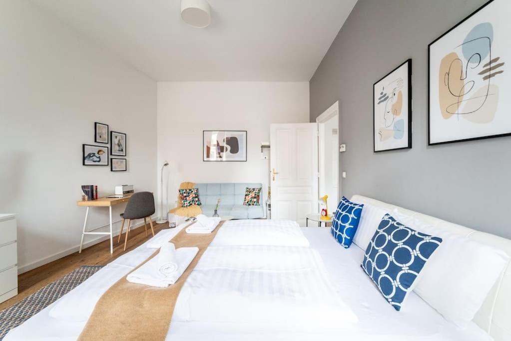Lite 1Br Near Metro & Center By Hm Leilighet Wien Eksteriør bilde